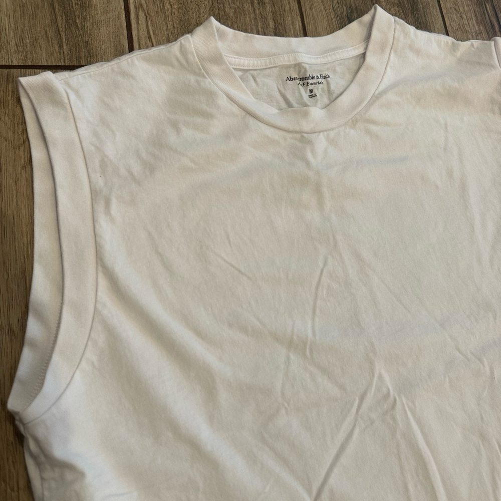 Abercrombie & Fitch White Sleeveless Top - Picture 2 of 7
